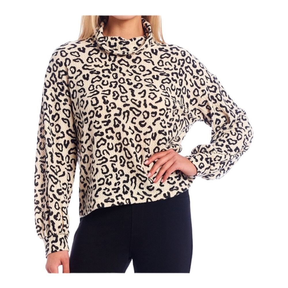 Sanctuary Klara Animal Print Turtleneck Large. Mob wife top sweater